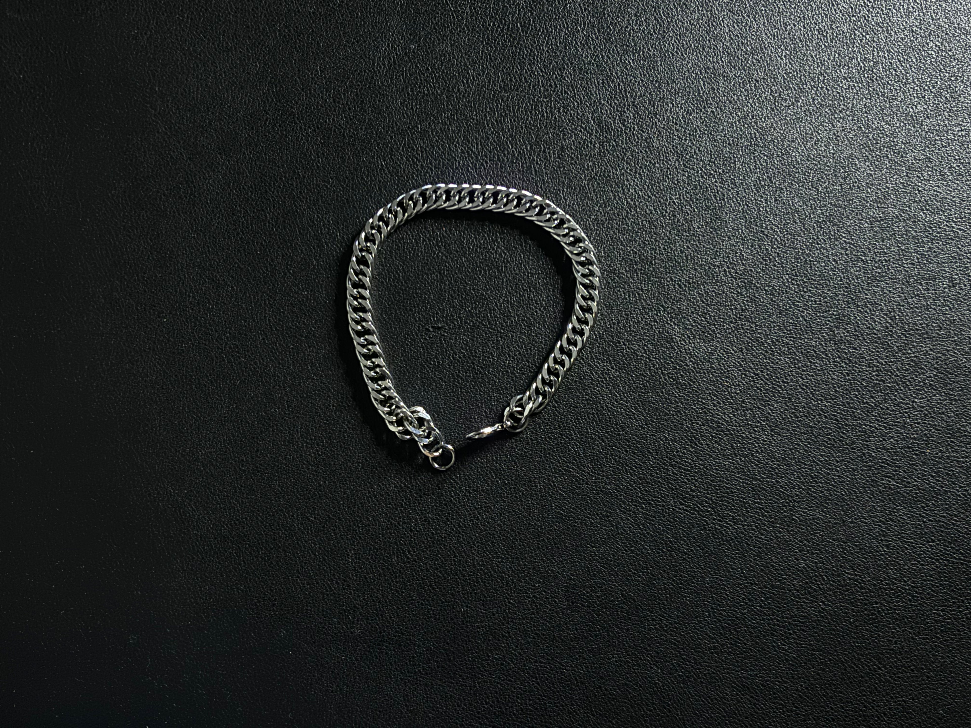Titan Cuban Link Bracelet Silver -Montclair™