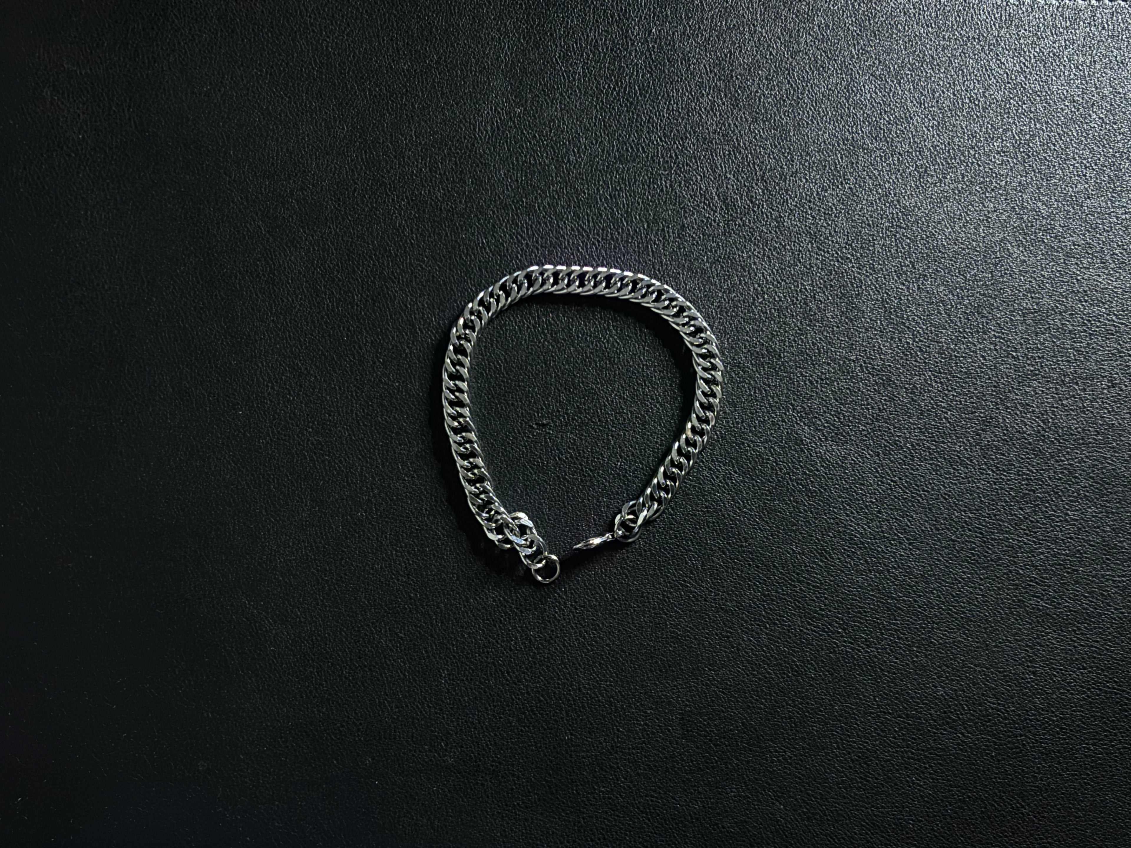 Titan Cuban Link Bracelet Silver -Montclair™